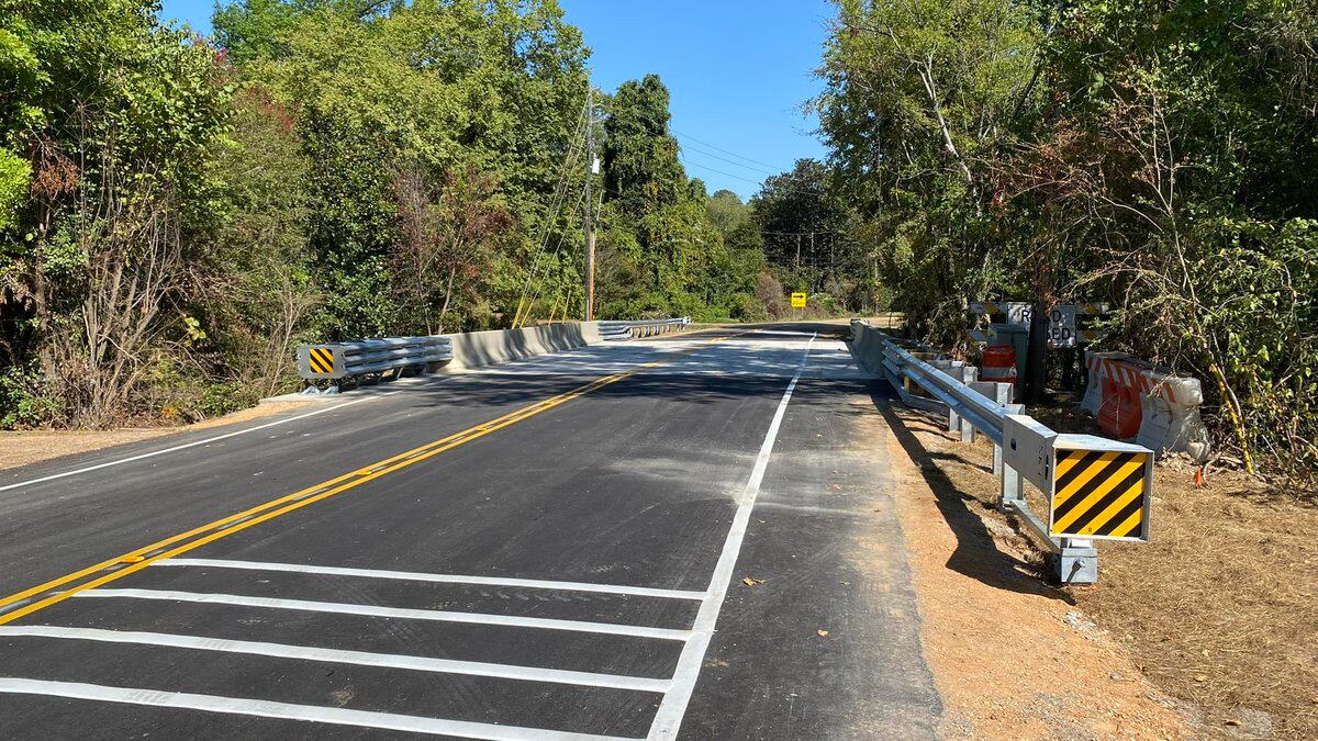 Colonial Circle Bridge reopens