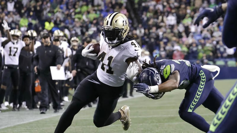 Alvin Kamara scores on a 13-yard touchdown. (Source: New Orleans Saints)