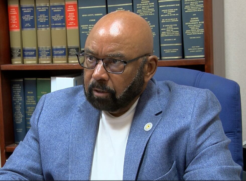 Hinds Co. Board of Supervisors President Vern Gavin discusses the county's contract with AMR.